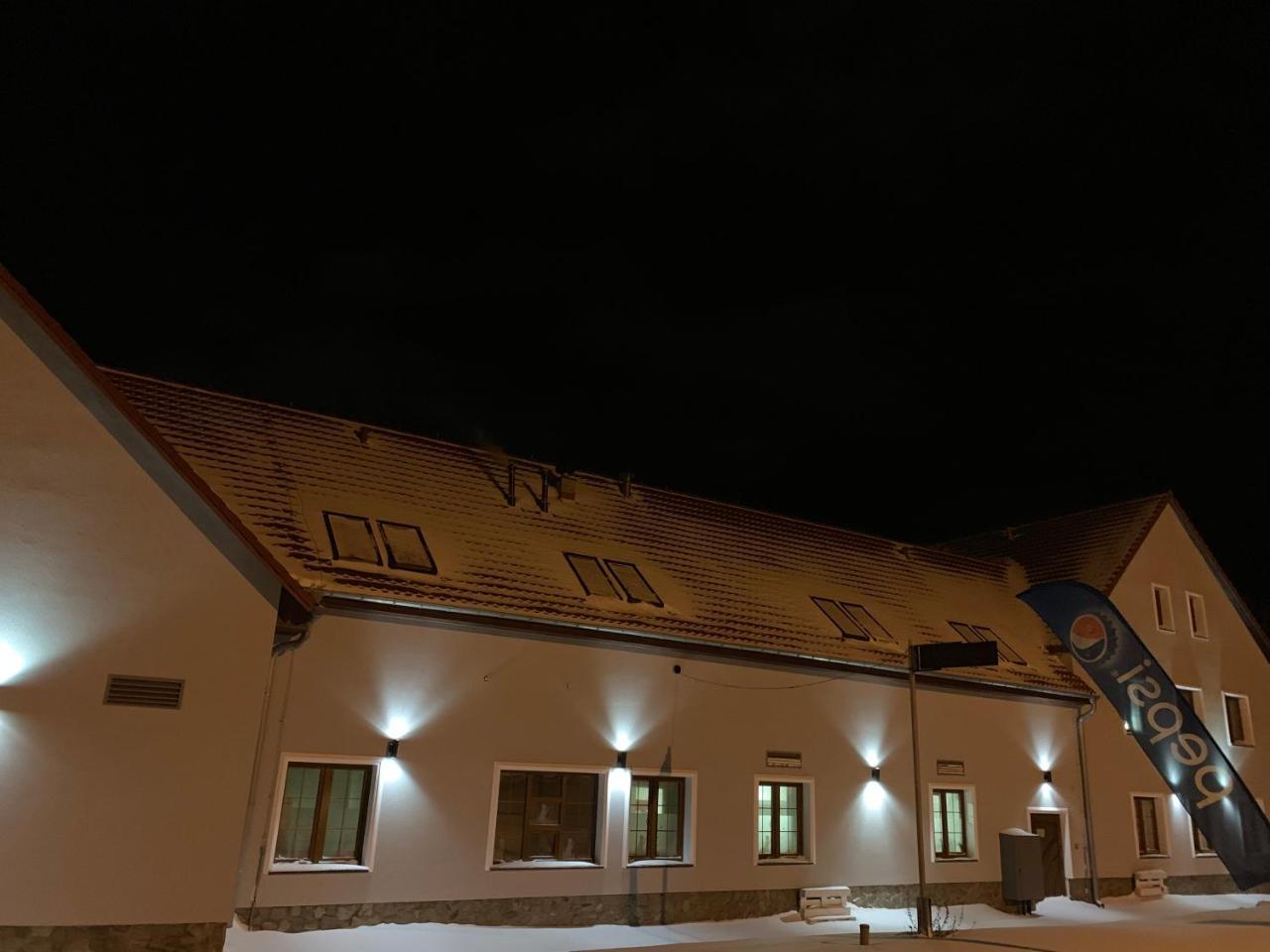 Zajazd Zacheta Каменна-Гура Экстерьер фото